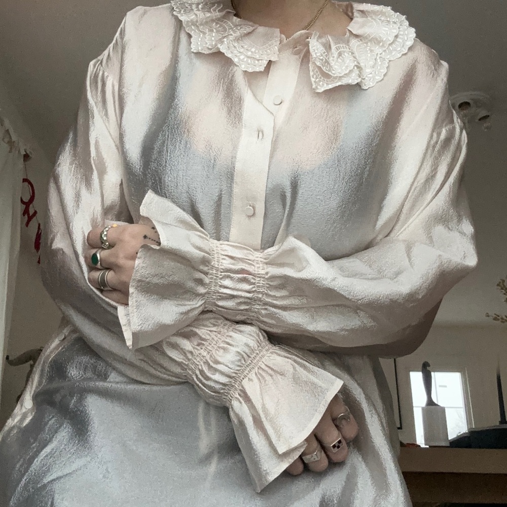 STINE GOYA Cream Blouse with Ruffled Collar - Picture 6 of 13